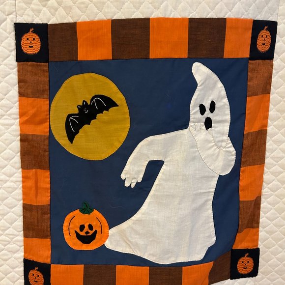 Halloween Applique, Embroidery, and Patchwork Lap Quilt - Picture 10 of 15
